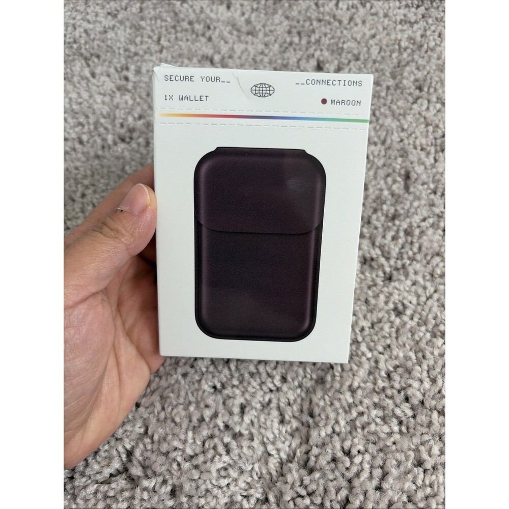dot.wallet Maroon Vegan Leather Minimalist Card Holder Magnetic Closure NEW